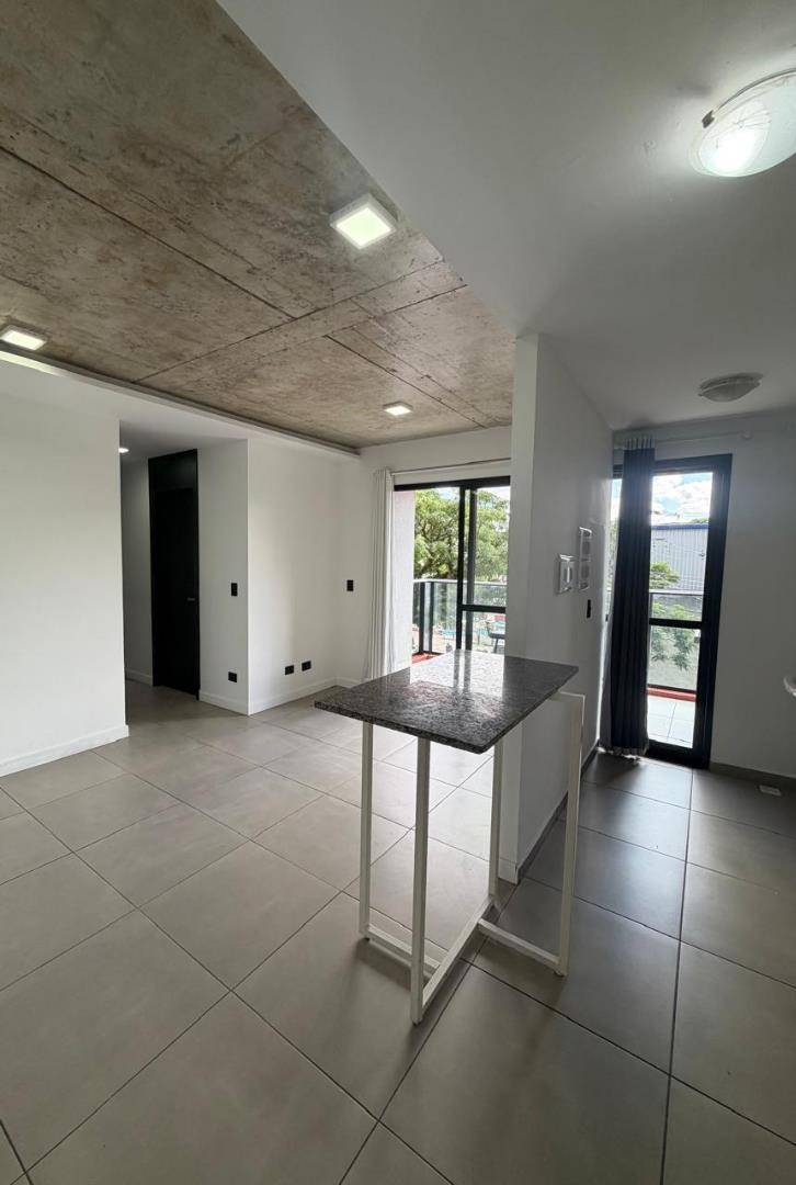 Apartamento para locacao no Prado Velho em Curitiba com 58m² por R$ 4.125,00