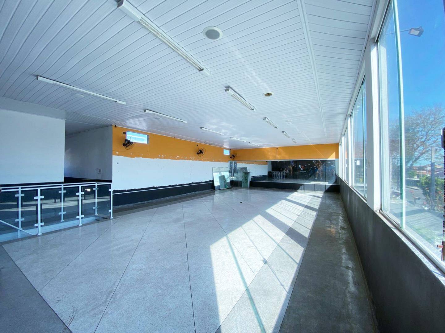 Prédio Comercial para venda no Cajuru em Curitiba com 0m² por R$ 600.000,00
