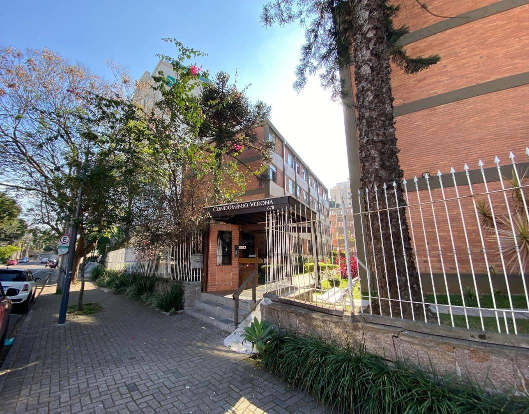 Apartamento para locacao no Batel em Curitiba com 98m² por R$ 4.375,00