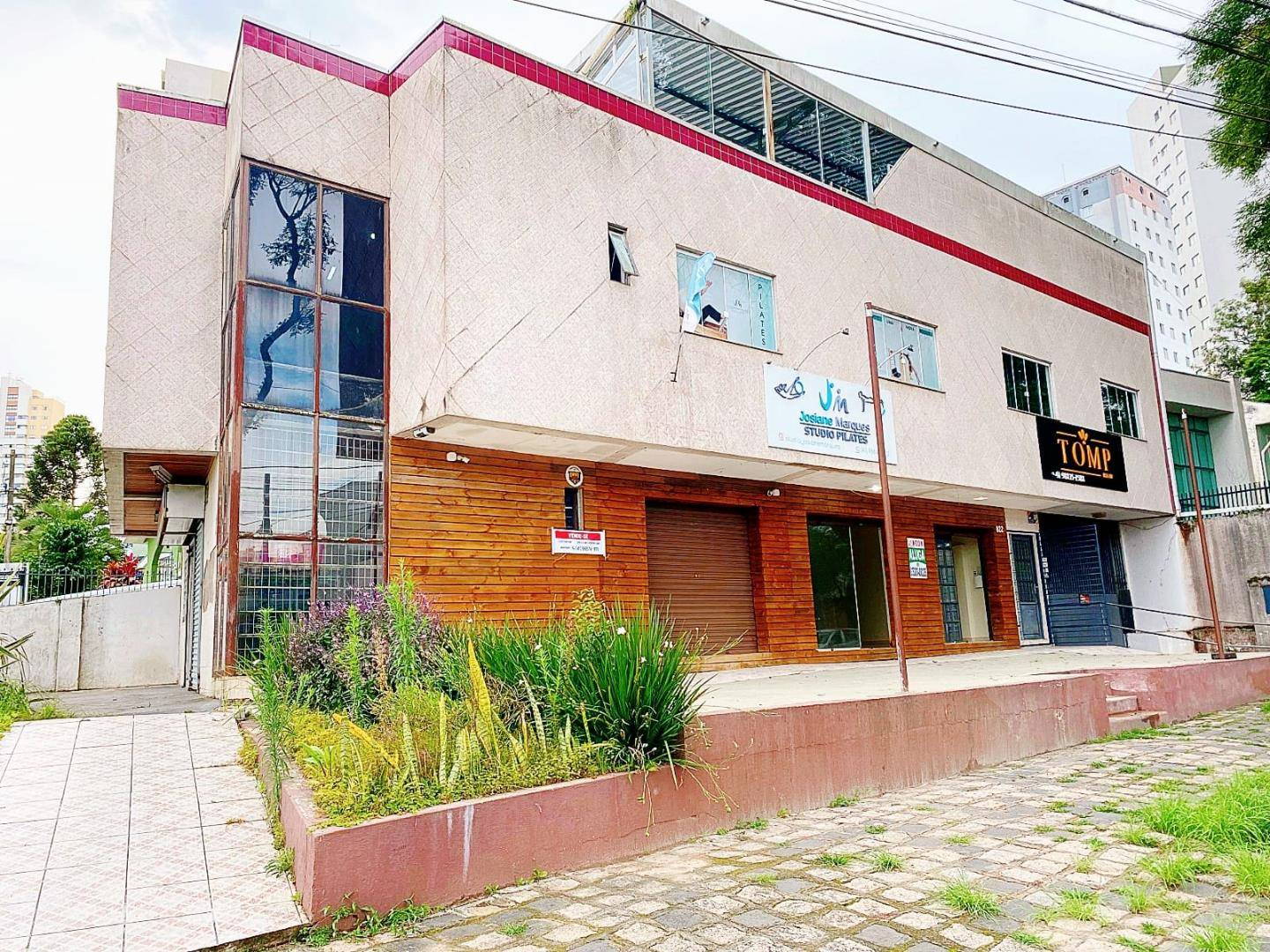 Loja para locacao no Agua Verde em Curitiba com 55m² por R$ 3.625,00