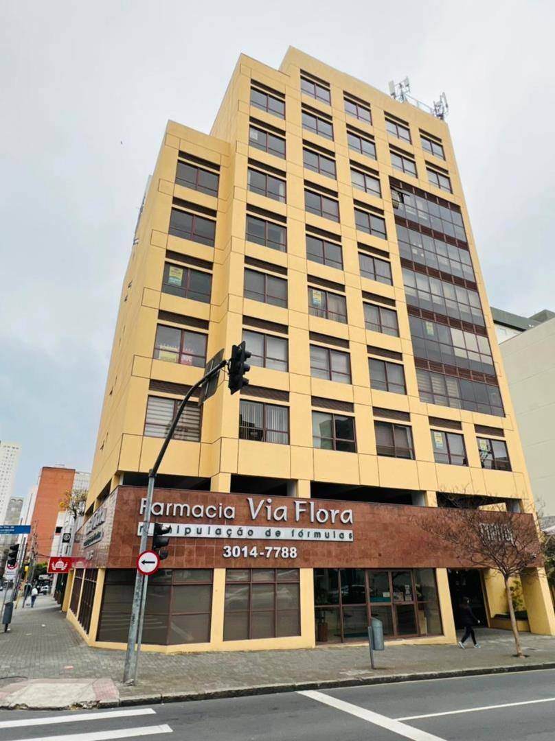 Cjto Comercial/sala para venda no Centro em Curitiba com 25m² por R$ 240.000,00