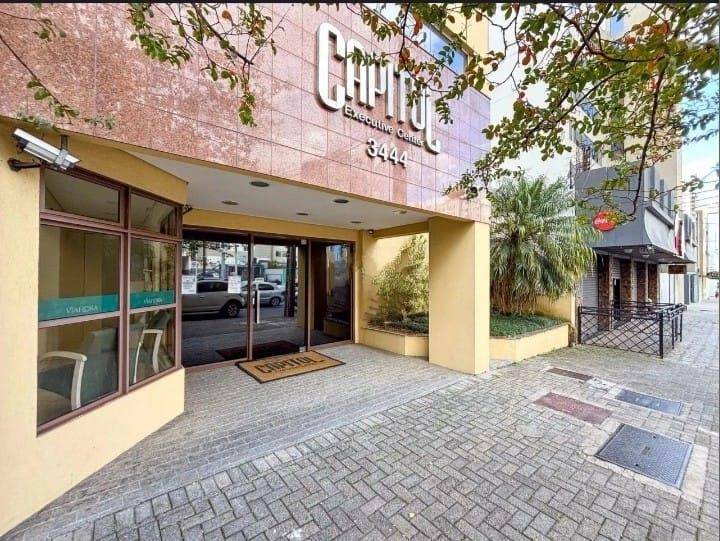 Cjto Comercial/sala para venda no Centro em Curitiba com 25m² por R$ 240.000,00
