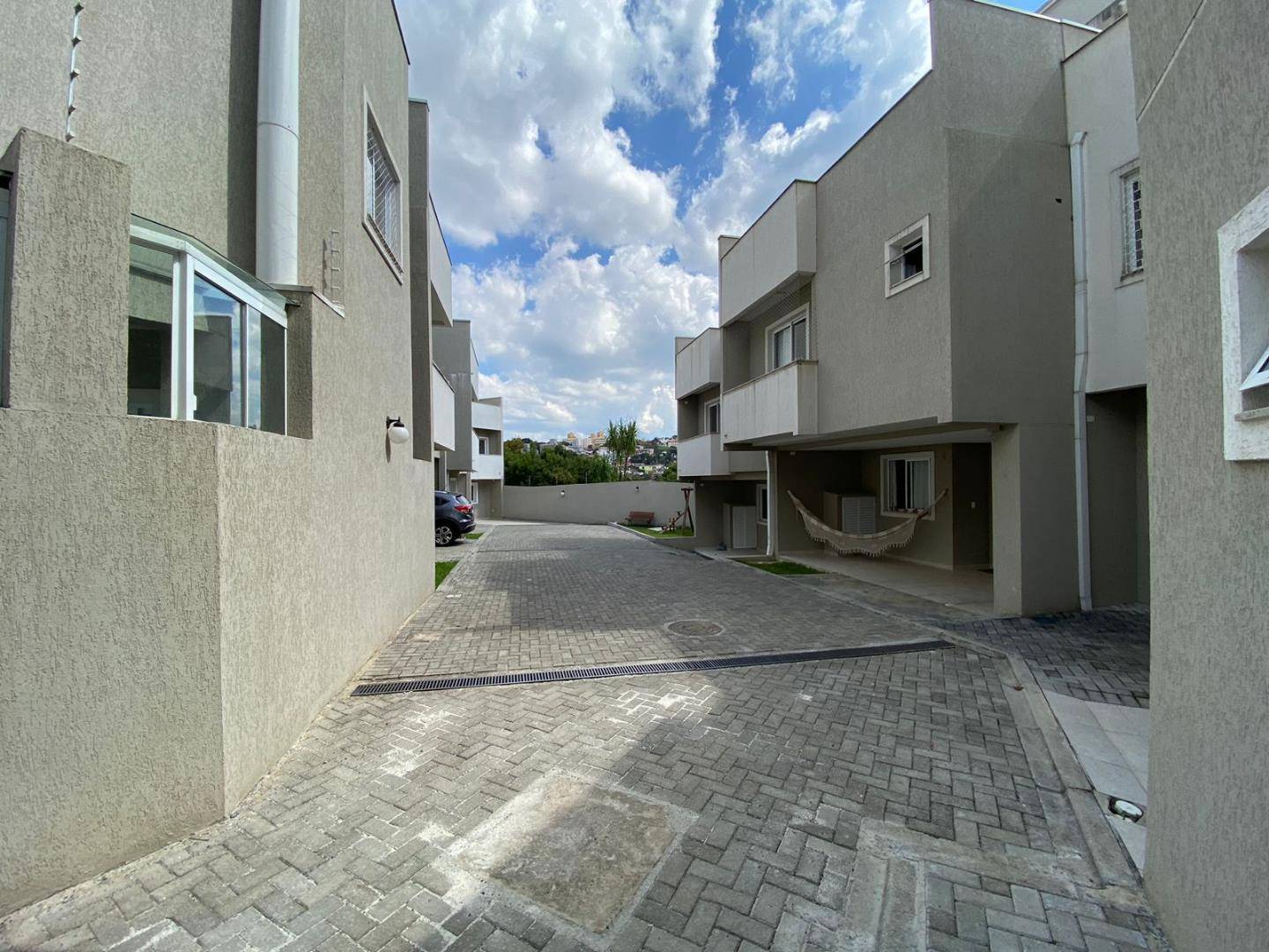 Sobrado Cond Fechado para locacao no Campo Comprido em Curitiba com 140m² por R$ 6.125,00