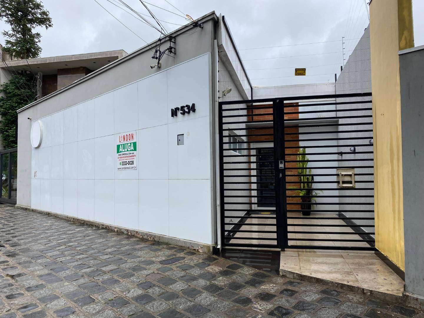 Casa Comercial para locacao no Sao Francisco em Curitiba com 136m² por R$ 12.500,00