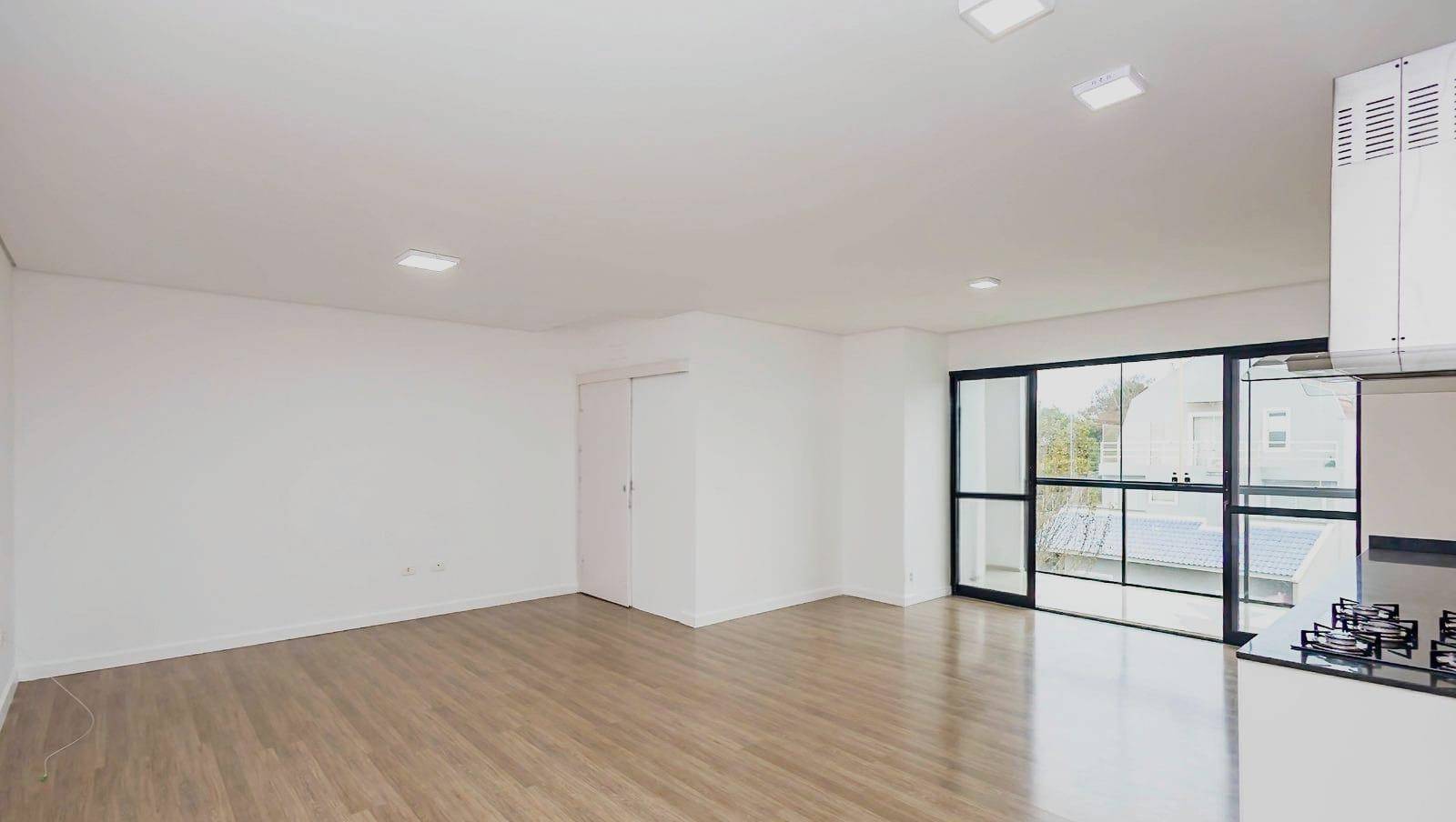 Apartamento para locacao no Santo Inacio em Curitiba com 110m² por R$ 6.875,00