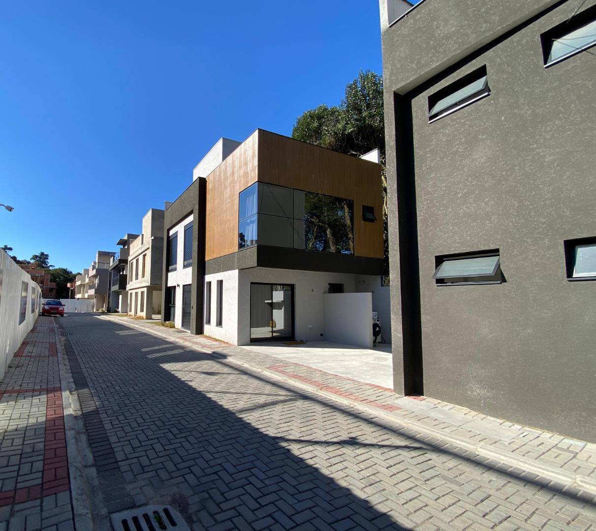 Casa Cond Fechado para locacao no Santo Inacio em Curitiba com 191m² por R$ 11.875,00