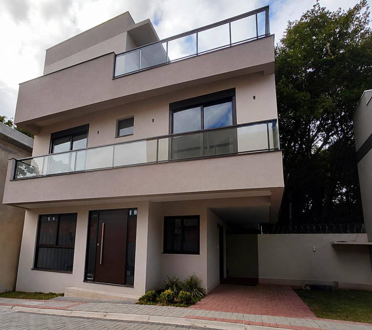 Casa Cond Fechado para locacao no Santo Inacio em Curitiba com 191m² por R$ 15.000,00