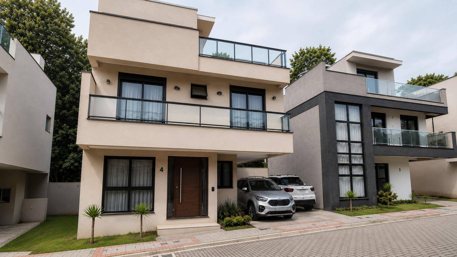 Casa Cond Fechado para locacao no Santo Inacio em Curitiba com 191m² por R$ 15.000,00