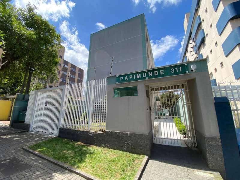 Apartamento para locacao no Agua Verde em Curitiba com 70m² por R$ 3.312,00