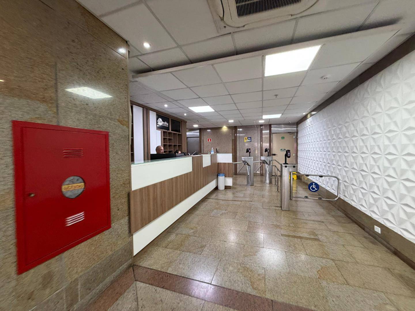 Cjto Comercial/sala para locacao no Centro em Curitiba com 436m² por R$ 23.100,00