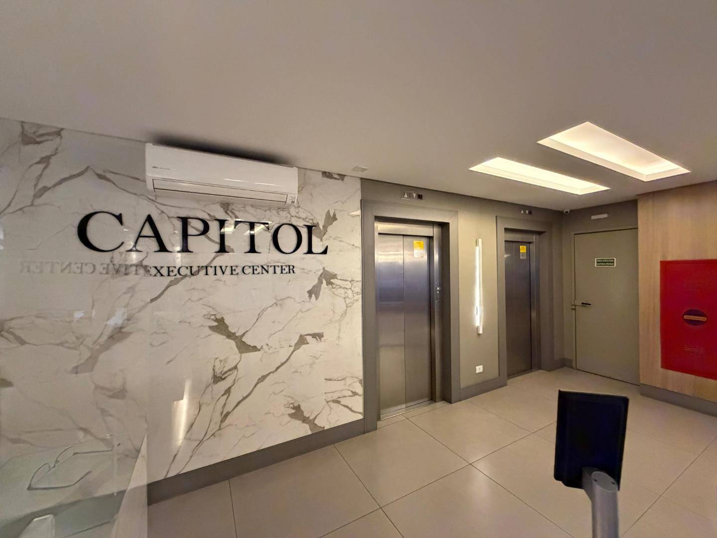 Cjto Comercial/sala para locacao no Centro em Curitiba com 21m² por R$ 1.125,00