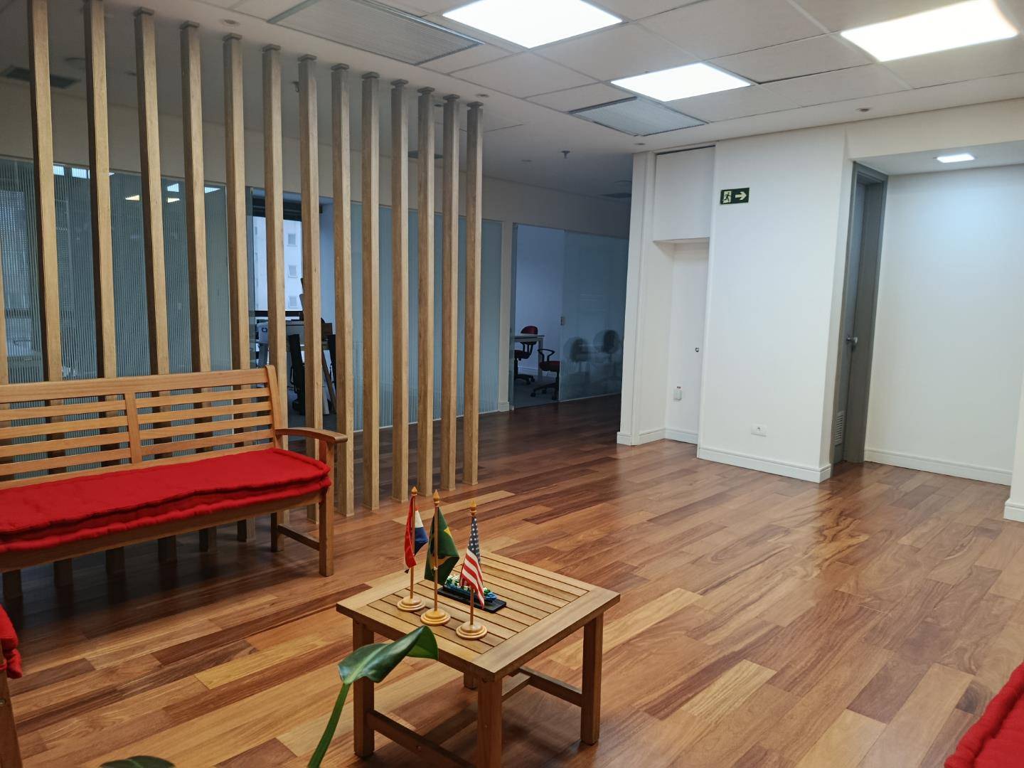 Cjto Comercial/sala para locacao no Centro em Curitiba com 436m² por R$ 23.100,00