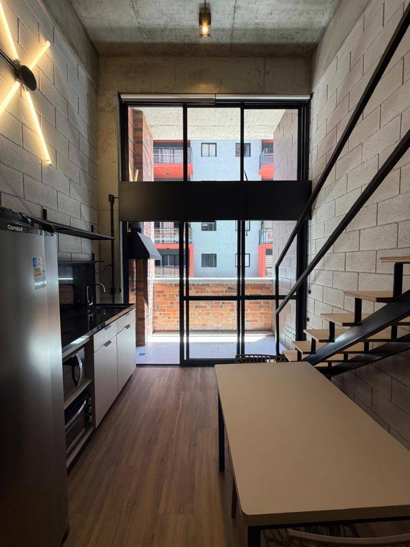 Apartamento para locacao no Prado Velho em Curitiba com 40m² por R$ 4.000,00