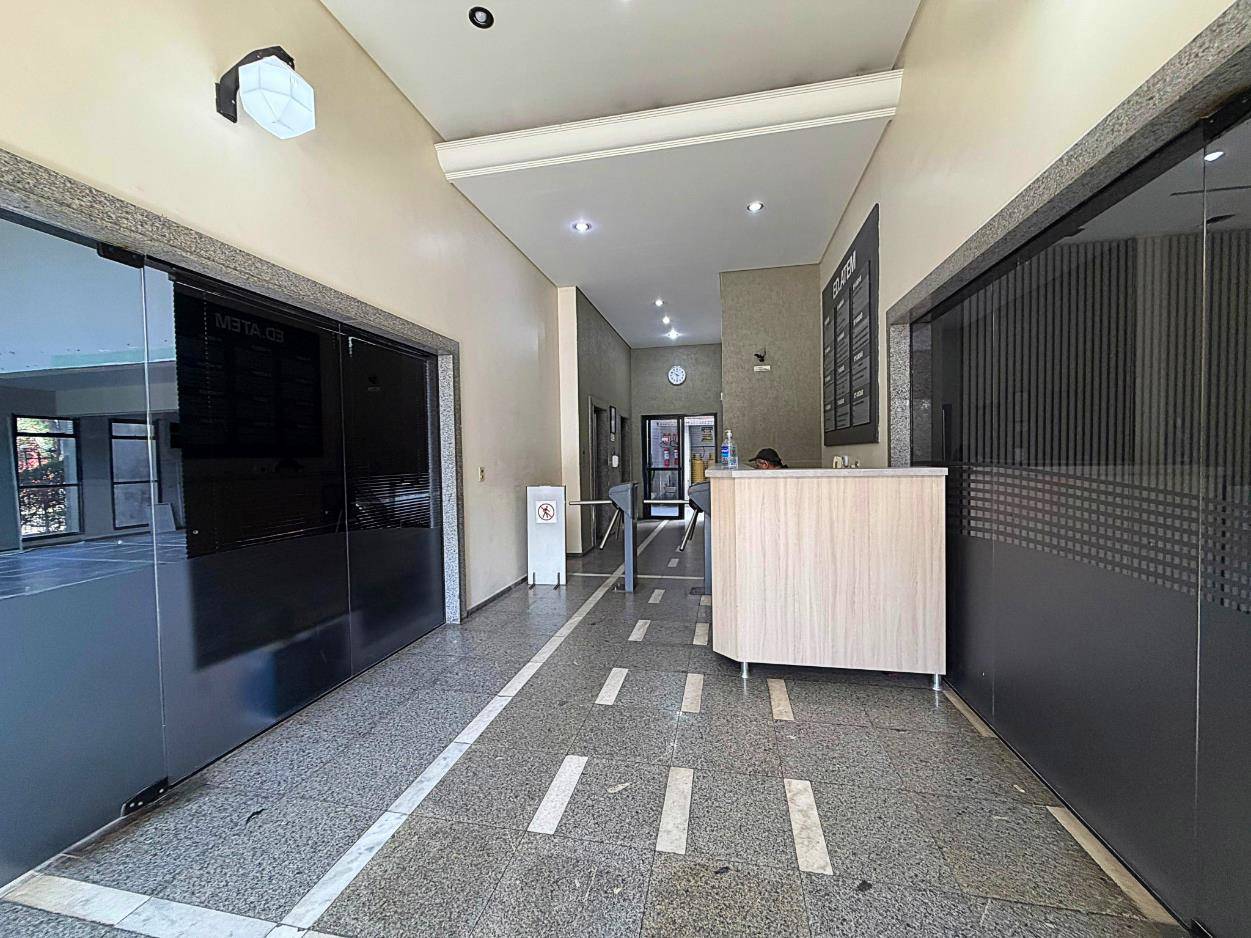 Cjto Comercial/sala para locacao no Reboucas em Curitiba com 220m² por R$ 5.000,00