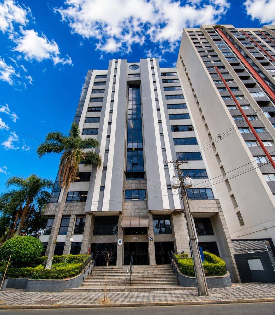 Cobertura para locacao no Reboucas em Curitiba com 220m² por R$ 4.375,00