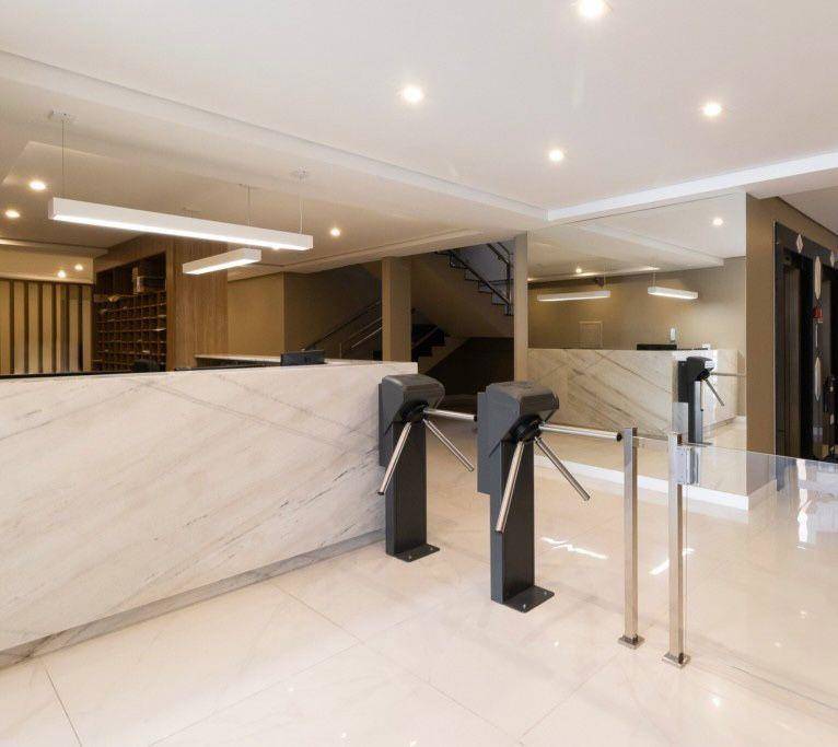 Cjto Comercial/sala para locacao no Agua Verde em Curitiba com 36m² por R$ 1.998,00