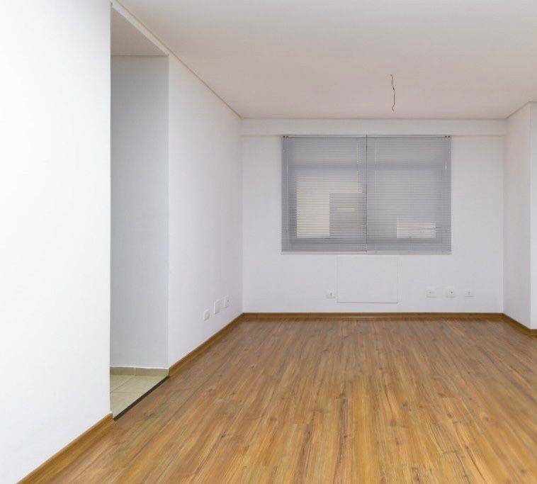 Cjto Comercial/sala para locacao no Agua Verde em Curitiba com 34m² por R$ 1.490,00