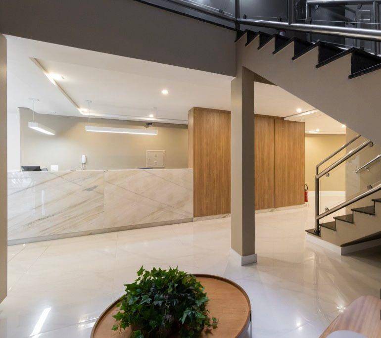 Cjto Comercial/sala para locacao no Agua Verde em Curitiba com 34m² por R$ 1.490,00