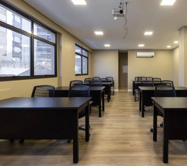 Cjto Comercial/sala para locacao no Agua Verde em Curitiba com 45m² por R$ 1.490,00