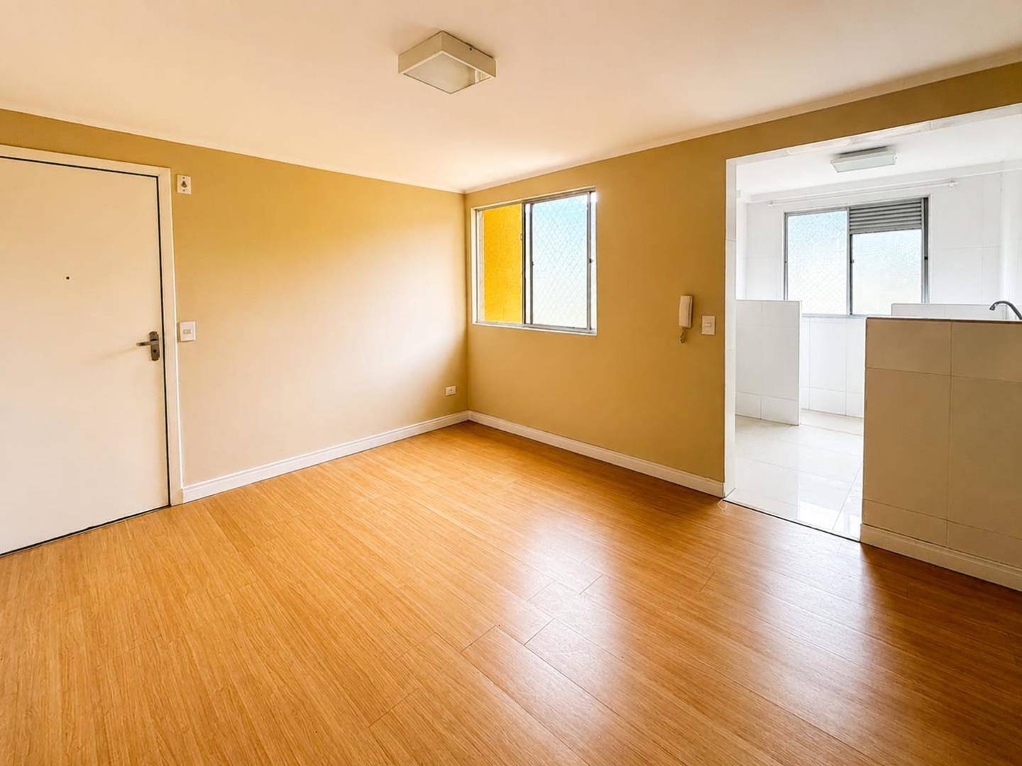 Apartamento para venda no Tatuquara em Curitiba com 44m² por R$ 179.900,00