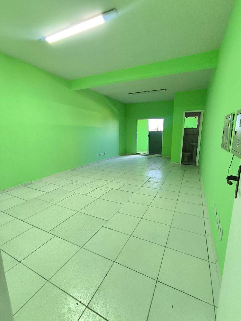 Cjto Comercial/sala para locacao no Alto Boqueirao em Curitiba com 52m² por R$ 2.375,00