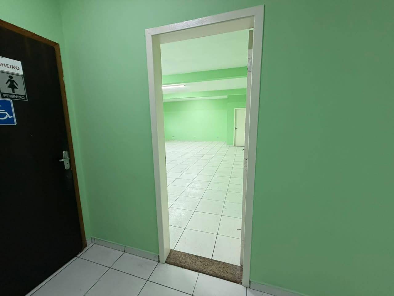 Cjto Comercial/sala para locacao no Alto Boqueirao em Curitiba com 78m² por R$ 2.125,00