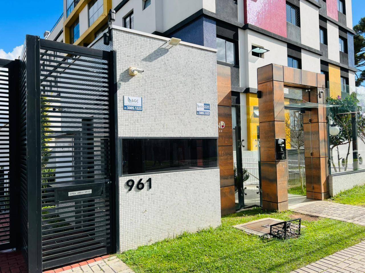 Apartamento para locacao no Santo Inacio em Curitiba com 125m² por R$ 6.125,00