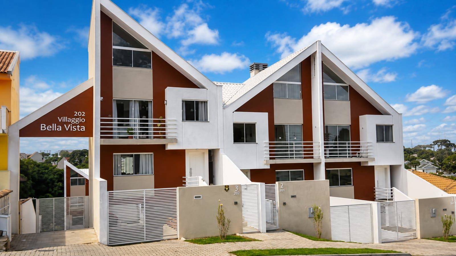 Sobrado Cond Fechado para locacao no Pilarzinho em Curitiba com 214m² por R$ 6.125,00
