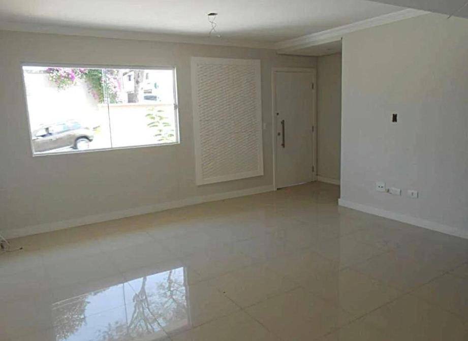 Sobrado Cond Fechado para locacao no Pilarzinho em Curitiba com 214m² por R$ 6.125,00