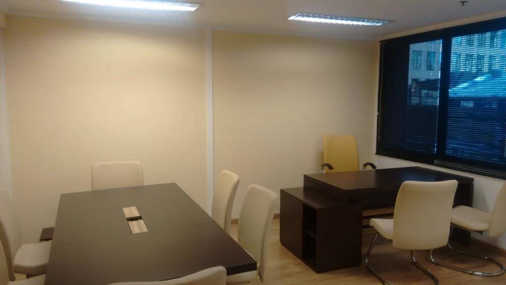 Cjto Comercial/sala para venda no Vila Olimpia em Sao Paulo com 28m² por R$ 300.000,00
