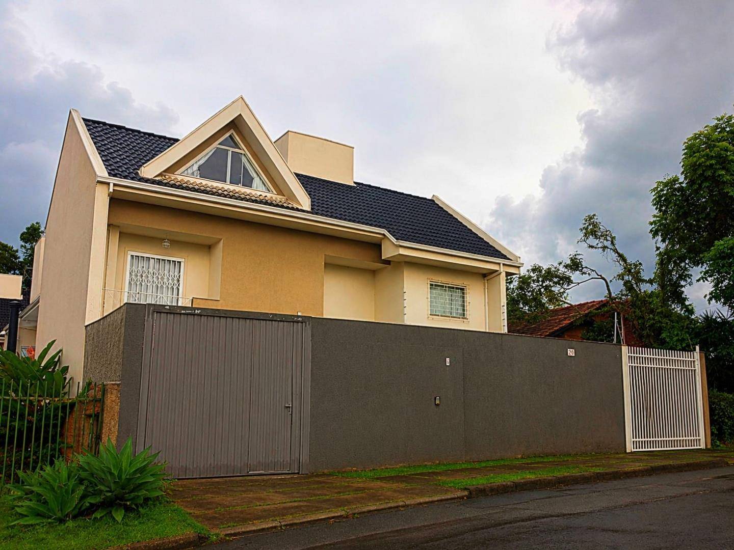 Sobrado Cond Fechado para venda no Campo Comprido em Curitiba com 160m² por R$ 900.000,00