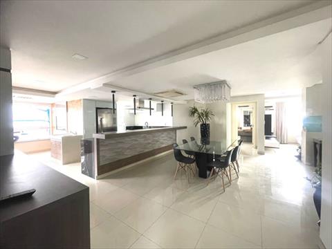 Apartamento no Centro em Jaragua do Sul / SC