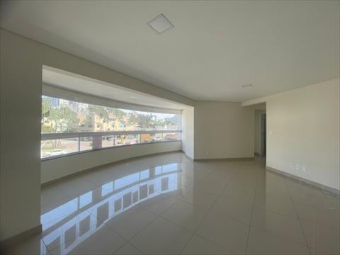 Apartamento no Centro em Jaragua do Sul / SC