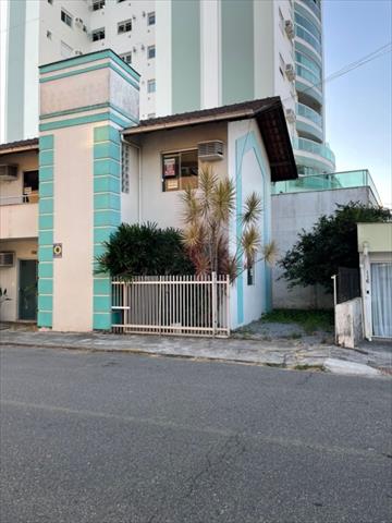 Casa Residencial no Centro em Jaragua do Sul / SC
