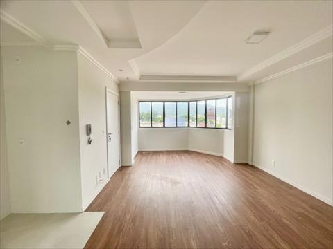 Apartamento no Centro em Jaragua do Sul / SC