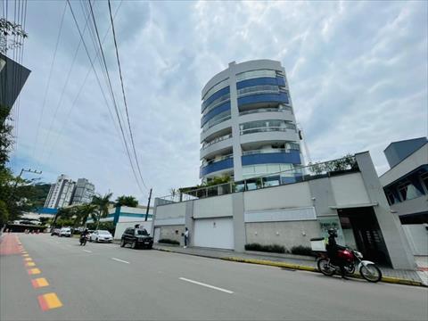 Apartamento no Centro em Jaragua do Sul / SC