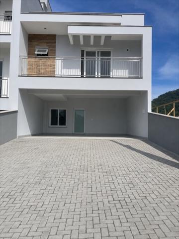 Casa Residencial no Barra do Rio Cerro em Jaragua do Sul / SC