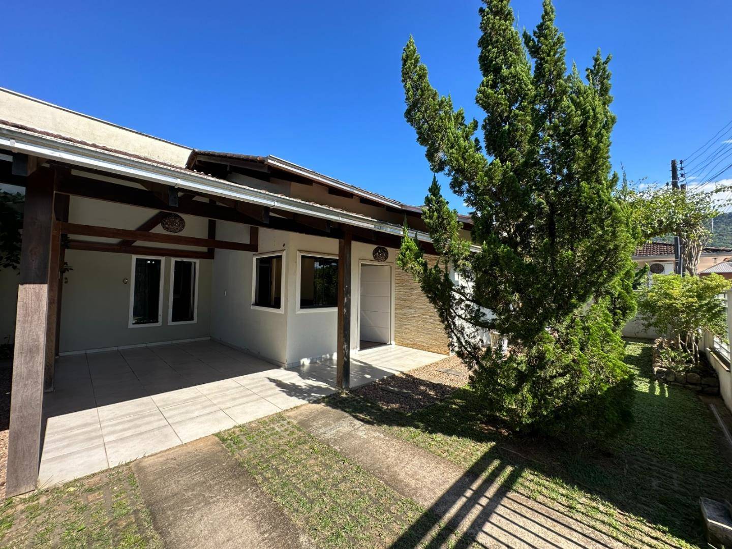 Casa Residencial no Centro em Schroeder / SC
