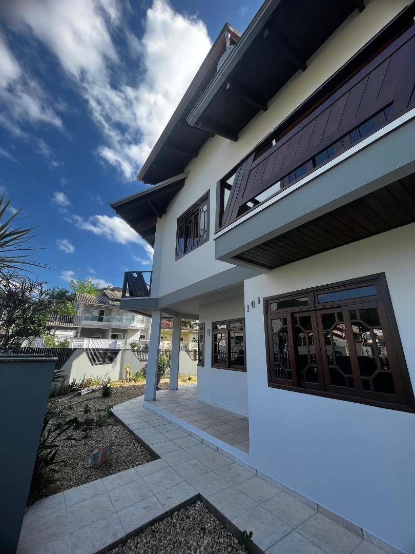 Casa Residencial no Barra do Rio Cerro em Jaragua do Sul / SC