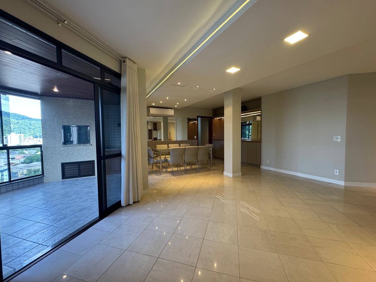 Apartamento no Centro em Jaragua do Sul / SC