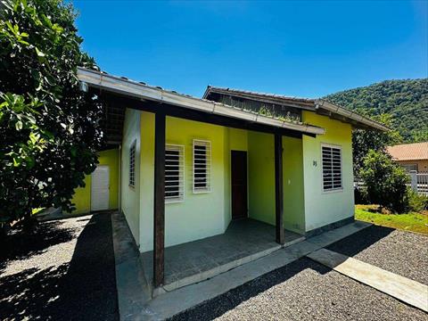 Casa Residencial no Rio Hern em Schroeder / SC
