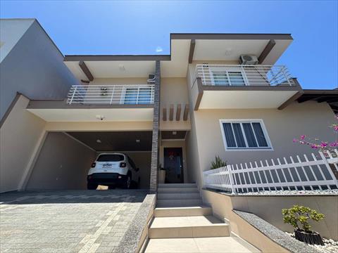 Casa Residencial no Barra do Rio Cerro em Jaragua do Sul / SC