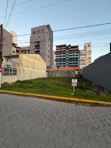 Terreno no Itacolomi em Picarras / SC