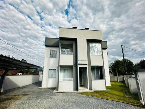 Apartamento no Rio Hern em Schroeder / SC