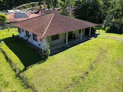 Casa Residencial no Centro em Schroeder / SC