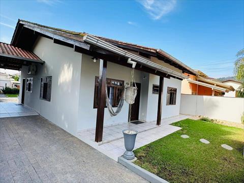 Casa Residencial no Barra do Rio Cerro em Jaragua do Sul / SC