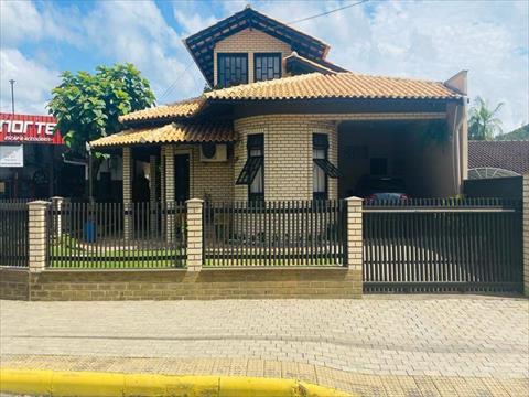 Casa Residencial no Barra do Rio Cerro em Jaragua do Sul / SC