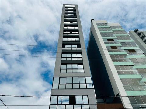 Apartamento no Centro em Picarras / SC