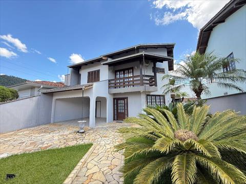Casa Residencial no Barra do Rio Cerro em Jaragua do Sul / SC