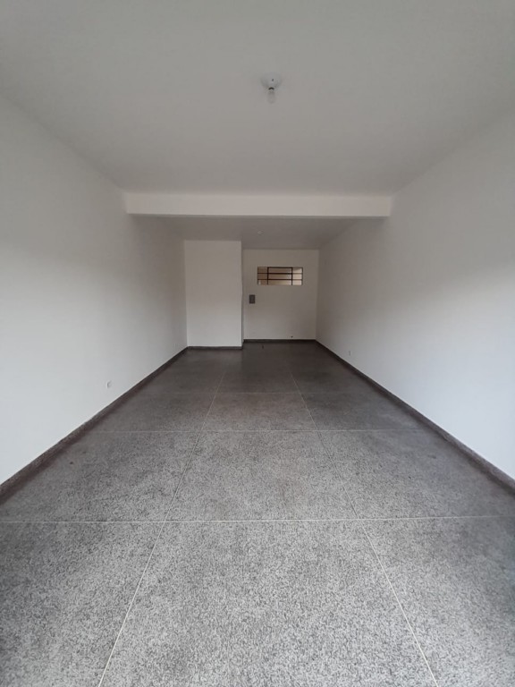 Loja para locacao no Eucaliptos em Fazenda Rio Grande com 35m² por R$ 2.222,22